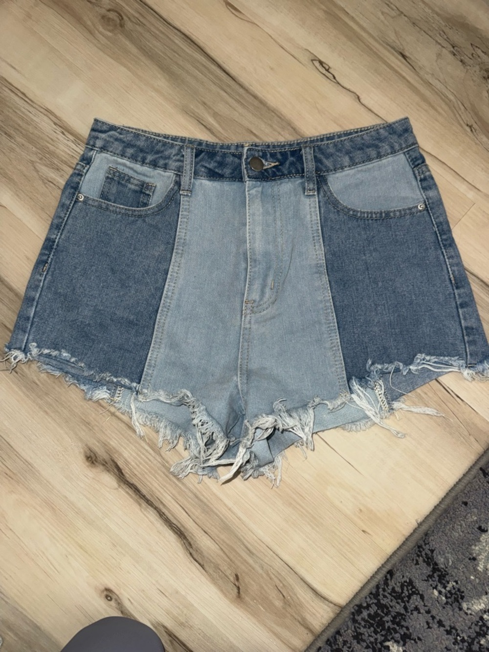 SHEIN Two-Tone Blue Patchwork Denim Shorts